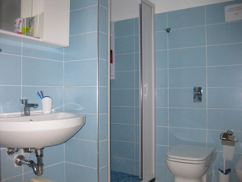 מרינה די רגוזה Casa Vacanze Le Rose חדר תמונה